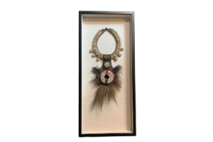 COLLAR TRIBAL ENMARCADO PAPÚA