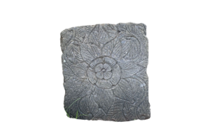 PISADA TALLADA DE PIEDRA VOLCÁNICA